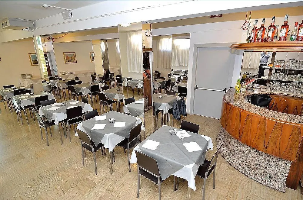 Hotel San Giuliano Mestre 3*,