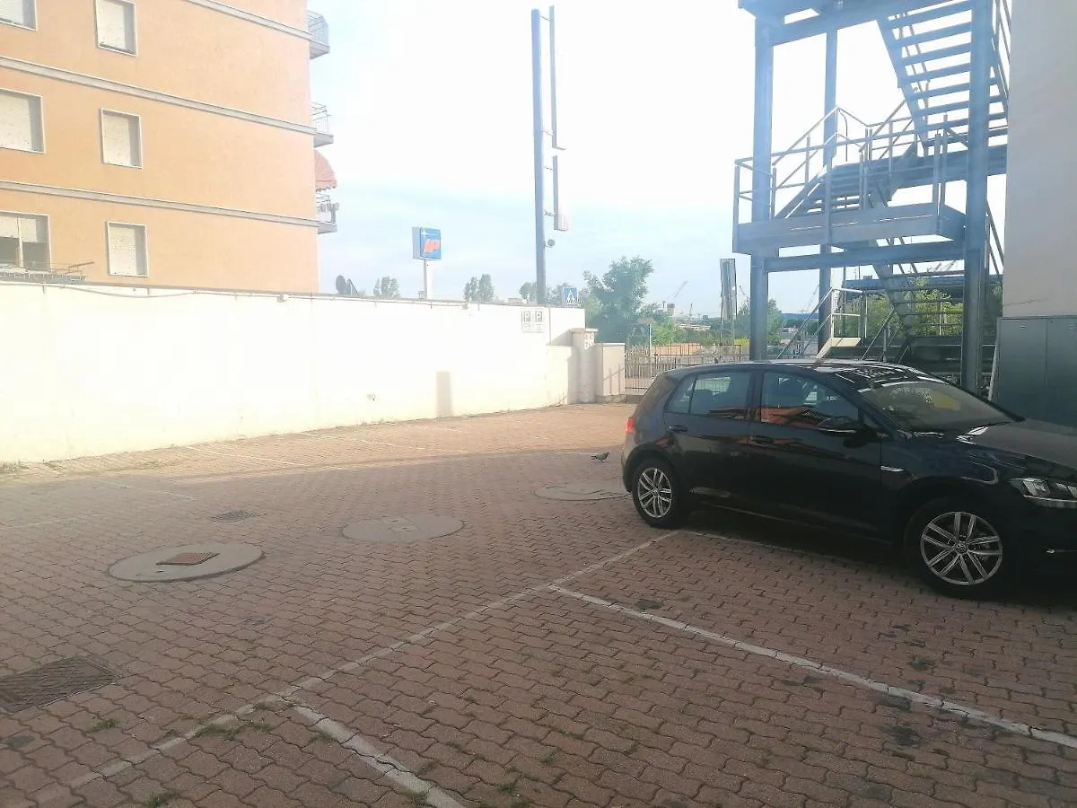 Hotel San Giuliano Mestre 3*,  İtalya